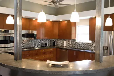 Image de Foothills emplacement, haut de gamme 2 chambres, piscine à proximité des restaurants, shopping