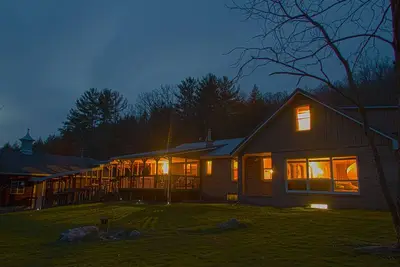 Image de Retraite Colibri près d'Ohiopyle, maison unique et propriété en cours