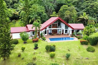 Image de Paradis privé --- Belle maison spacieuse avec grande piscine et vue sur l'océan