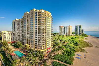 Image de 25% de réduction au Palm Beach Resort and Spa sur Singer Island Ocean View Penthouse 2/2