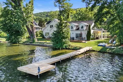 Image de Papa's Paradise, maison familiale au bord du lac