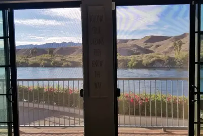 Image de Entièrement rénové avec 1m $ Voir et 2 balcons