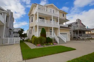Charme, récent 4 Chambre Maison en Souhaitable Avalon, Nj