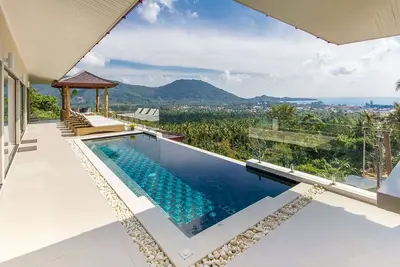 Villa 4 chambres vue mer Koh Samui Lamai