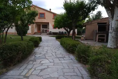 Image de Maison rurale Las Tuyas, 6-8 places, à côté de ciud Segovia, jardin, animaux domestiques, internet
