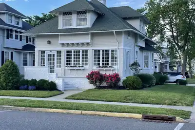 Image de North Belmar Unique Seaside Colonial - 8 personnes