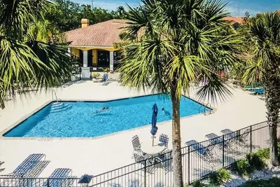 Image de Magnifique Condo À 5 Min De La Plage!