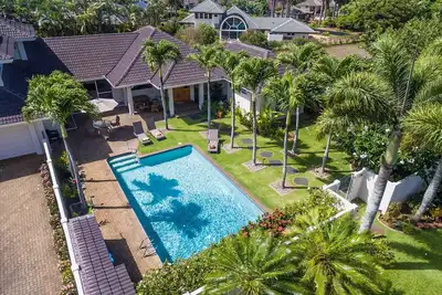 Image de Maison de luxe, A / C, grande piscine, cuisine gastronomique, 4 salles de bains 6 salles de bains, 3 suites de maître.