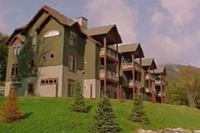 Image de Élégant Killington Condo avec True Ski-on / Ski-Off. . . . Lodges A-103