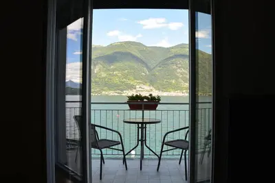 Image de Bellagio Villas- Il Trovatore directement sur le lac