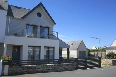 Image de maison tout confort (3*) en bord de mer entre port et plage