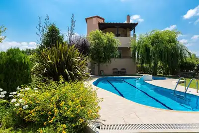 Villa avec une intimité totale, située dans la nature loin de tout!