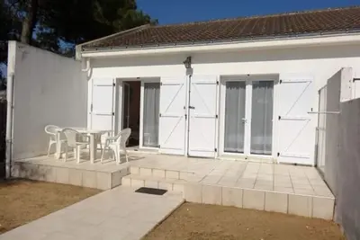 Image de Maison de Vacances Idéale : Face à la Plage, Proche Centre et Animaux Bienvenus