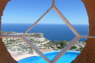 Image de Superbe appartement/duplex avec piscine, terrasse et vue panoramique sur la mer
