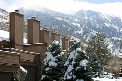 Image de Snowbird / Alta 5 Br - Grands tarifs d'hiver - Réservez vos dates maintenant!