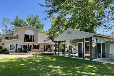 Image de Front de mer, 2624425713 Se Wi. . . 3600 pieds carrés, 3 très grands lits (18 personnes). . .