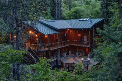Image de Superbe cabane en rondins - Parfait pour les retraites, les réunions de famille et les réunions de groupe