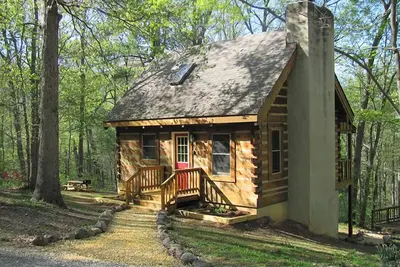 Image de Tomber Feuille cabine isolée avec vue sur la montagne!
