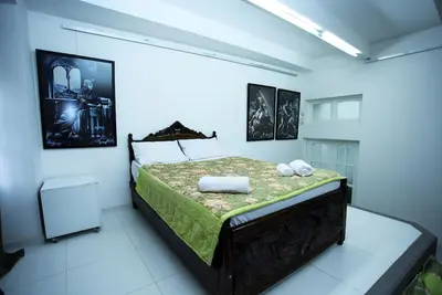 Appartement de deux chambres dans le vieux Tbilissi