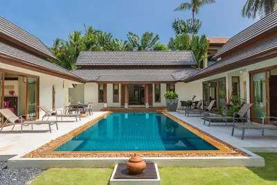 Image de Baan Batur est une villa de style balinais magnifiquement conçu avec piscine et jacuzzi