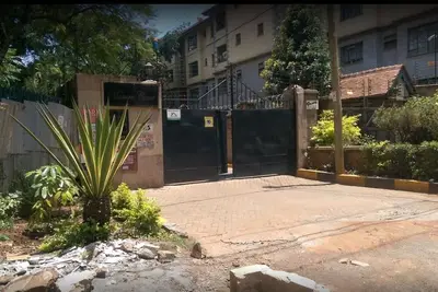 Image de Mararo Court