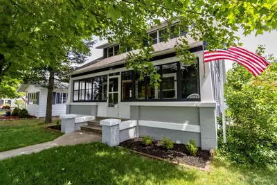 Image de Marcher au centre-ville de Beulah et Crystal Lake