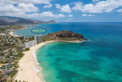 Image de Location De Vacances Juridique - TRÈS Peu À Oahu • Condo À Droite Sur La Plage • Pkg / WiFI Gratuit