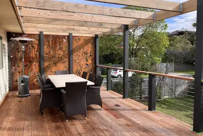 Image de Location de vacances tranquille avec toutes les commodités. Proche de la plage de la baie et des commerces.