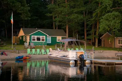 Image de Beach Front Cottage On Family Friendly Pretty Lake. Couchers de soleil, pêche et plaisir!