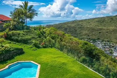 Image de Nouvelle inscription avec piscine privée et vue imprenable!