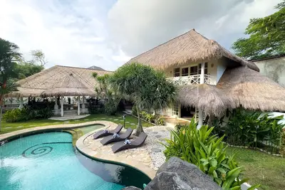 Image de # D12 5min Seminyak 10min Villa sur la plage