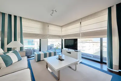 Image de T2 en bord de mer avec terrasse panoramique - Praia da Barra - Casa Indigo