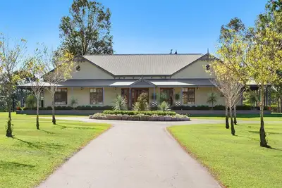 Image de Stonegate Estate - Homestead Elégant