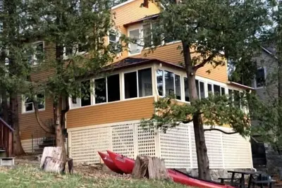 Image de Chalet rustique / pittoresque (Camp) sur le lac Champlain (RÉCEMMENT RÉNOVÉ)