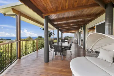 8 Yarrong Road - Point Lookout, Qld