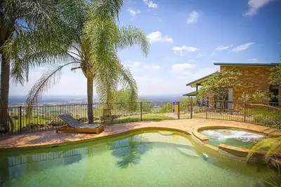 Image de Aquila - 4 bedroom home with amazing valley views and swimming pool