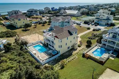 Image de Wine N 'Sea | 100 m de la plage | Chiens bienvenus, piscine privée, bain à remous