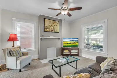 Image de Mise à jour 2 lit / 2 salles de bain Maison située à Westport.