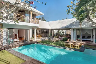 Image de Moderne-Chic 4br Villa minutes à Canggu