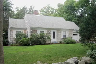 Image de Charmante maison de style cap 4br - courte distance de la plage de Saints Landing