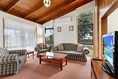 Image de Lowes on the Lakes - Situé au cœur de Lakes Entrance, et à seulement quelques pas de la plage