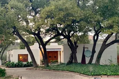 Image de De retour sur le marché! Retraite de luxe isolée sur la ceinture de verdure @ Zilker Park près du centre-ville