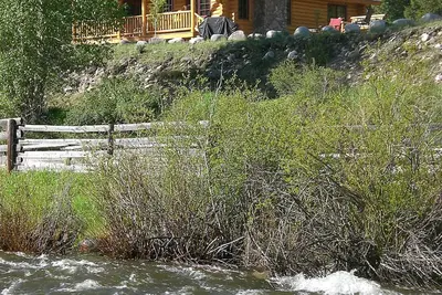 Image de Le \"Eaglesnest\" est une cabane haut de gamme donnant sur Rock Creek.