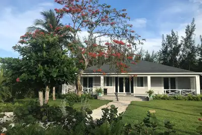 Image de Nouvelle maison de plage! 8 couchages