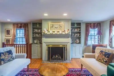 Image de 5 min à pied du port / de la plage, 1 min à pied des restaurants, des boutiques et des pubs, 3 suites King et du WiFi - Rockmere Inn