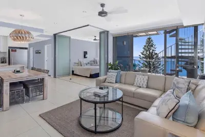 Image de Waterview galore penthouse avec jacuzzi privé sur le toit