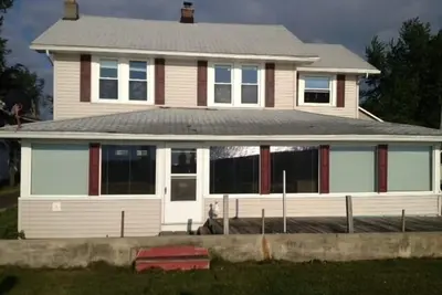 Image de Belle vue sur le lac Érié De Chaque pièce de la maison / 8 personnes