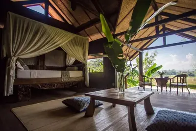 Image de Bungalow en bois de 3 chambres à Jogjakarta