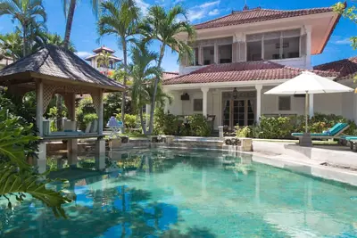 Image de Puri Dana - Villa de 5 chambres près de la plage
