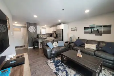 Image de Lakeside Beach comme Condo